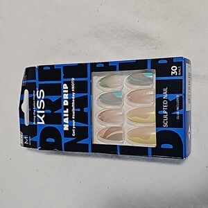 💋 Kiss Press On Nails, Nail Drip